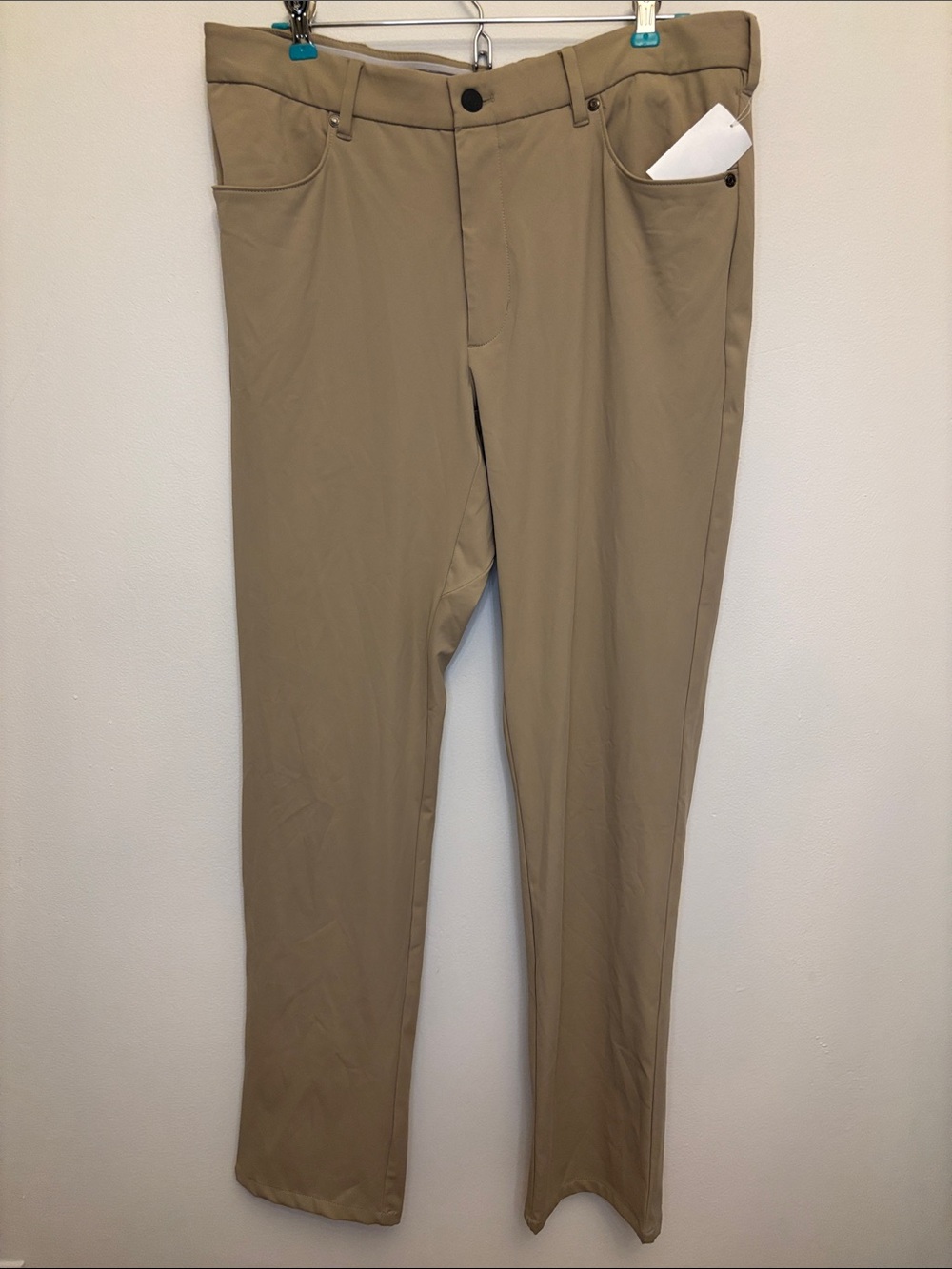 Johnnie-O Momentum Stretch Knit Performance Pants – Light Khaki – 33 – New